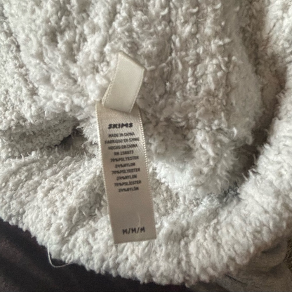 Skims White Fleece Lounge Pants - Picture 3 of 4